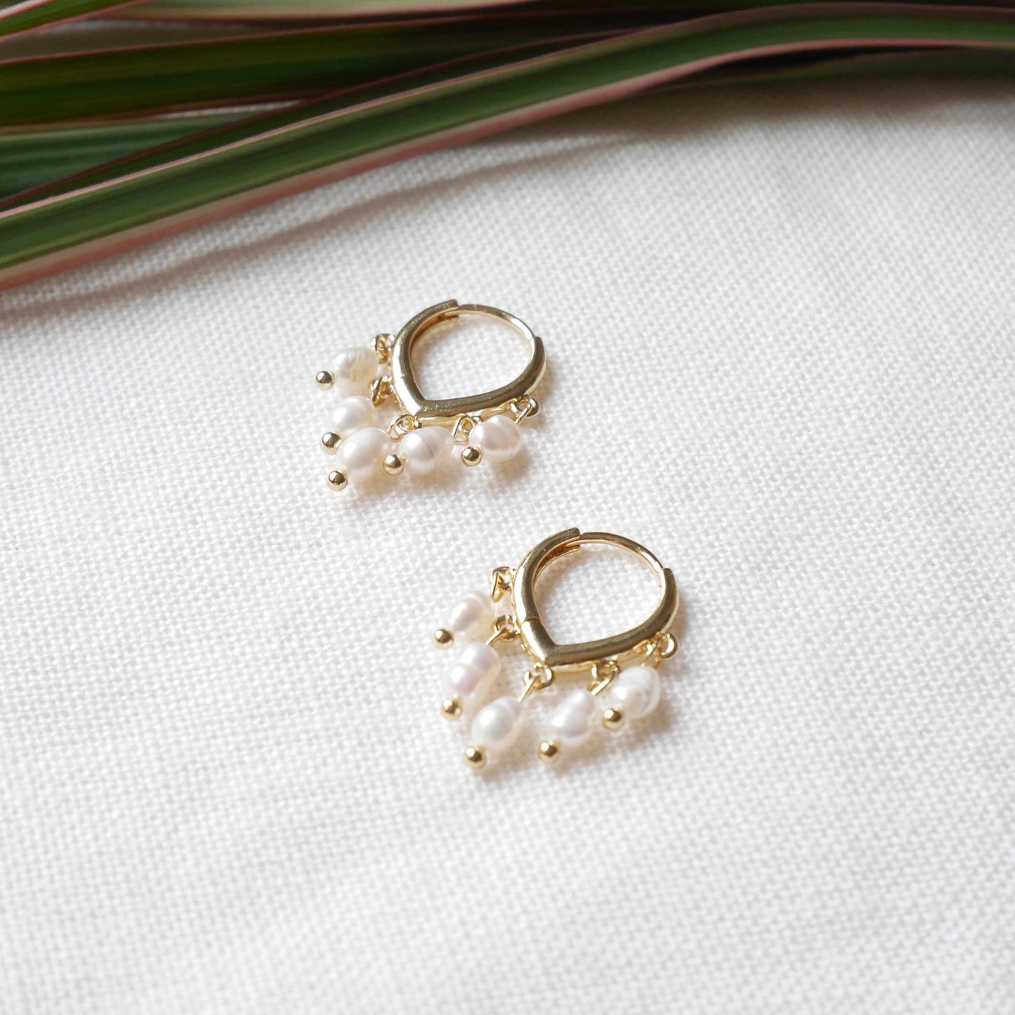 Small freshwater pearl hoop earrings | Five irregular shape pearls round earrings | White bead everyday earrings | Cute jewelry gift for her