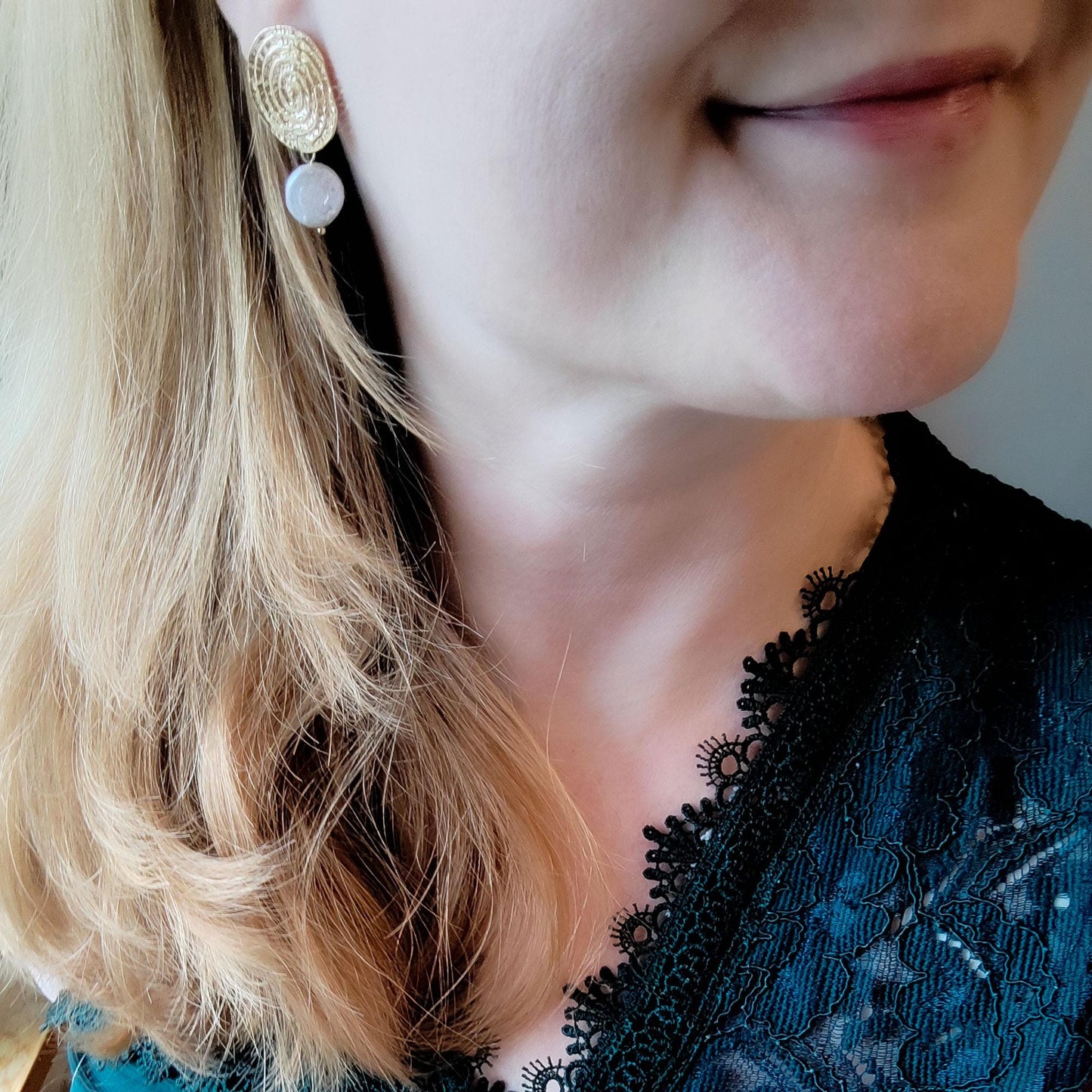 Chunky coin freshwater pearl earrings | Button pearl drop earrings | Gold statement earring | Minimalist geometric jewelry gift for woman