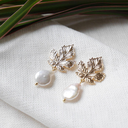 Maple leaf freshwater pearl earrings | Gold leaves dangle earrings | Teardrop shape real pearl drop earrings | Autumn jewelry gift for her