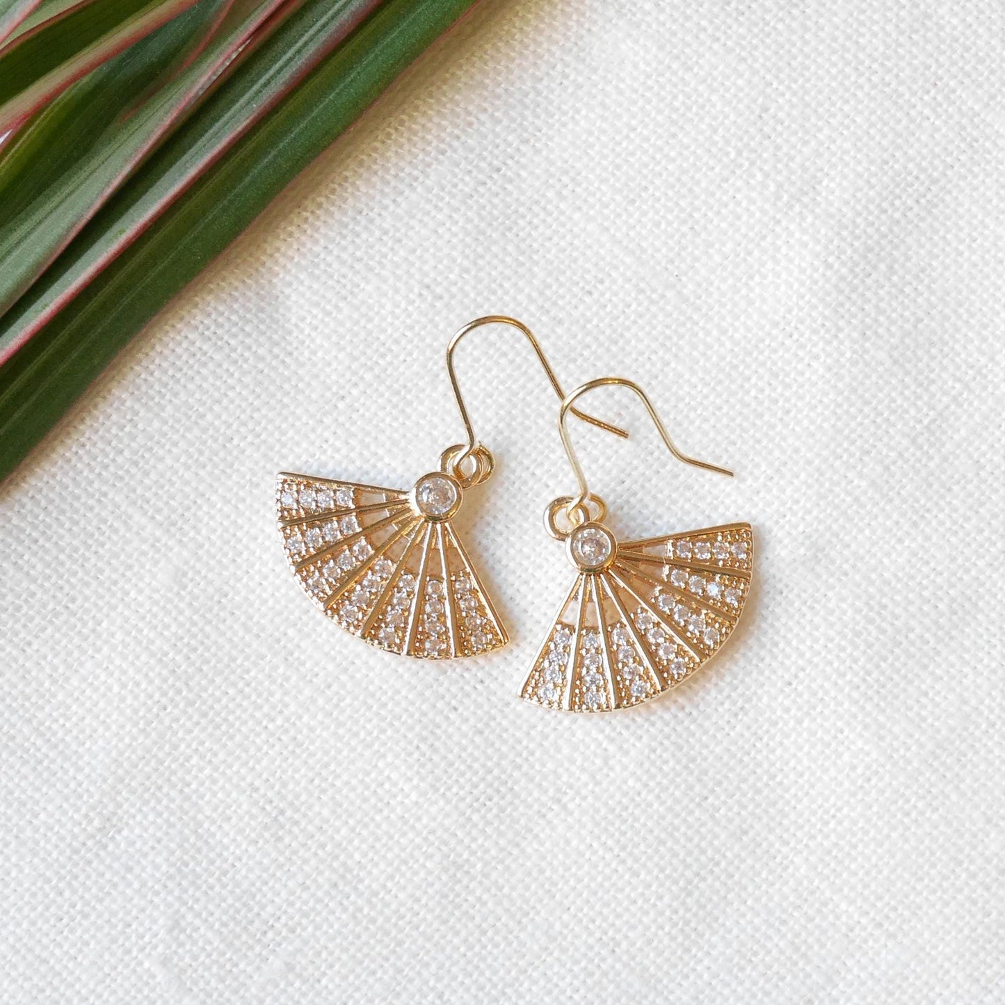 Gold fan earrings | Dainty art deco style drop earrings | Elegant cute zircon earrings | Fan-shaped French hook earrings | Jewelry gift idea