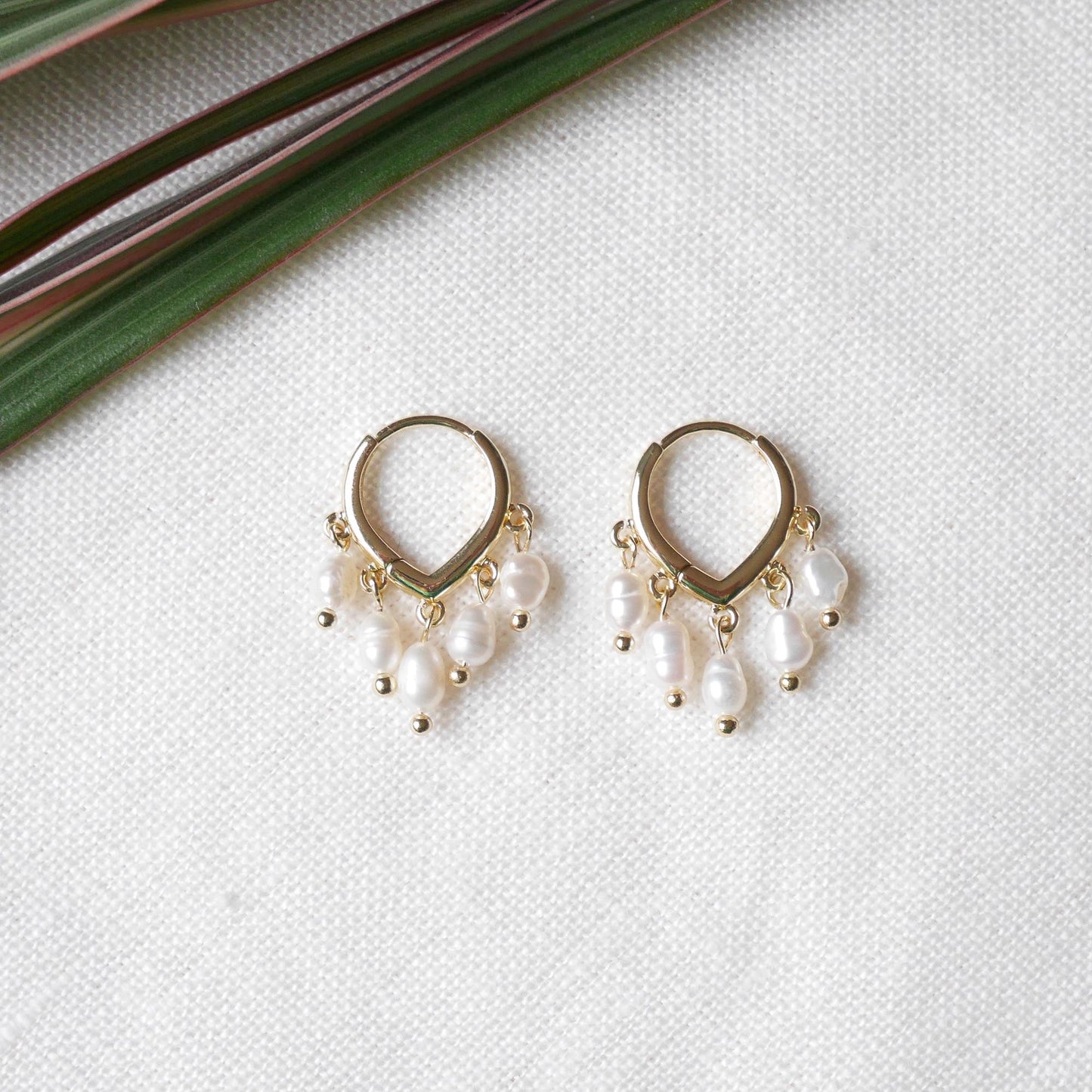 Small freshwater pearl hoop earrings | Five irregular shape pearls round earrings | White bead everyday earrings | Cute jewelry gift for her