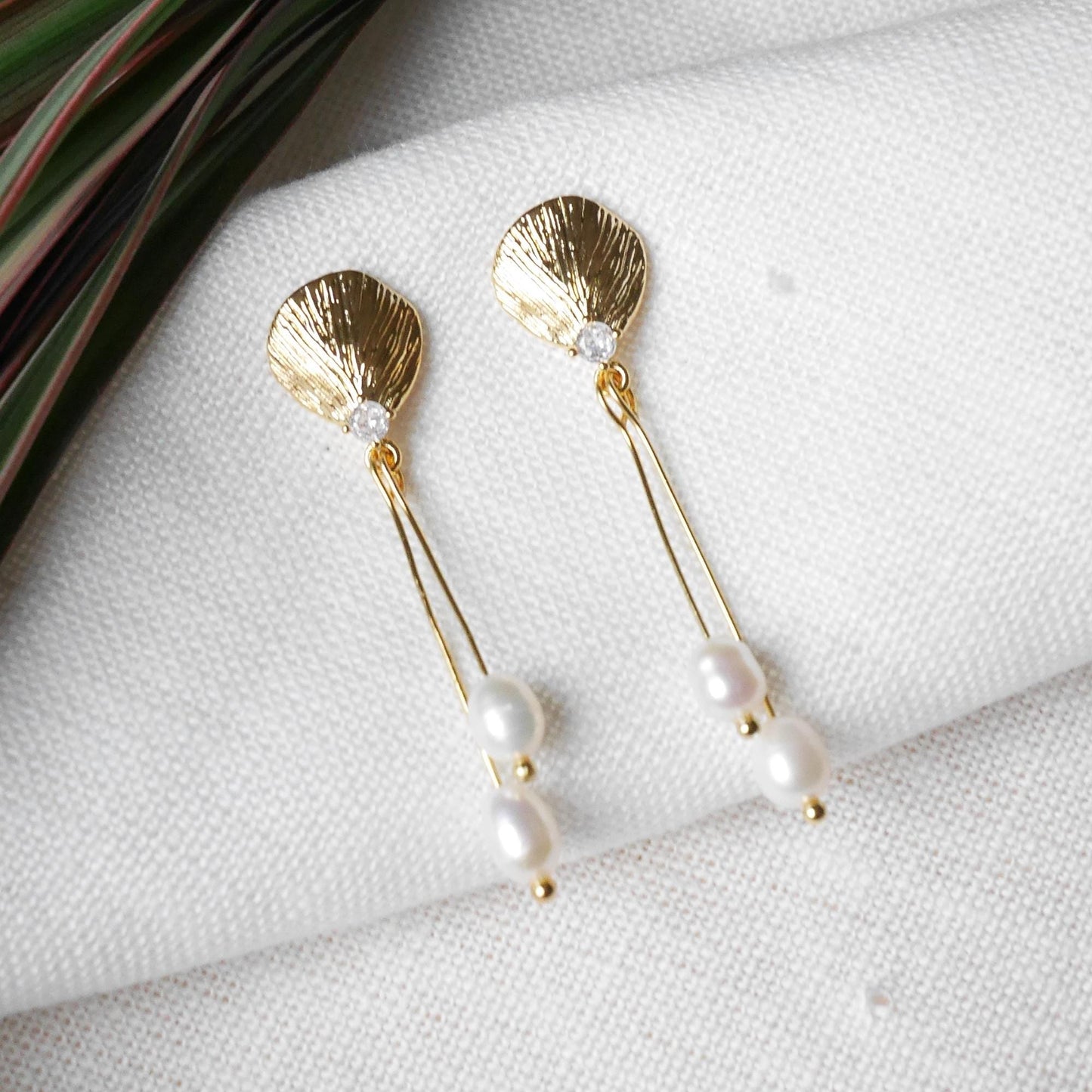 Shell shape pearl dangle earrings | Dainty long freshwater pearl drop earrings | Bridal gold jewelry | Small pearls wedding earrings for her