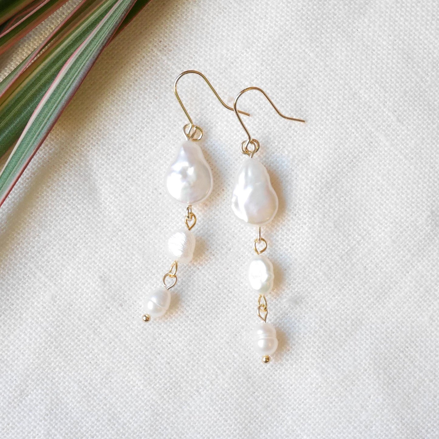 Freshwater pearl dangle earrings | Minimalist three baroque pearls earrings | Simple cascade jewelry | Wedding earrings | Cute gift for her