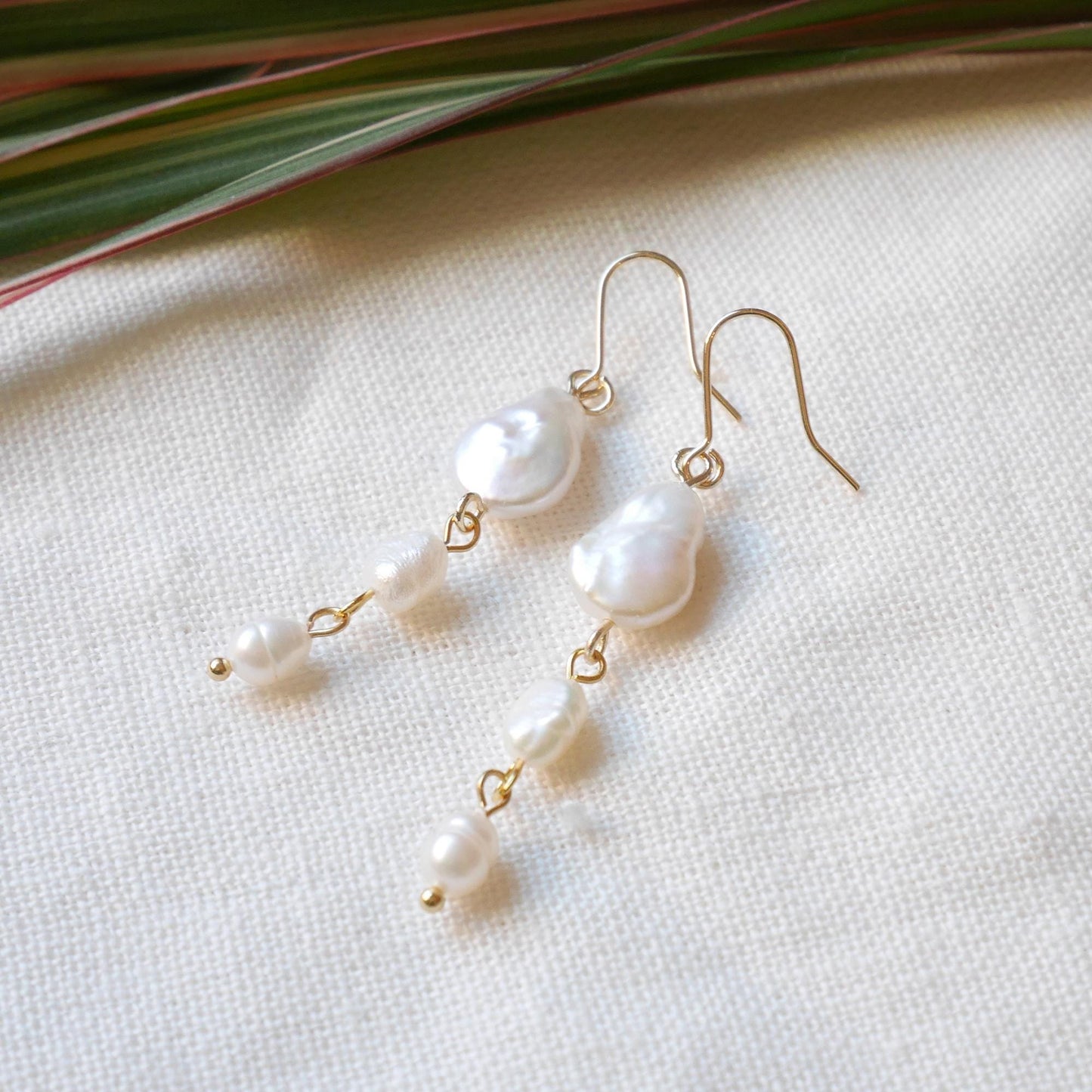 Freshwater pearl dangle earrings | Minimalist three baroque pearls earrings | Simple cascade jewelry | Wedding earrings | Cute gift for her