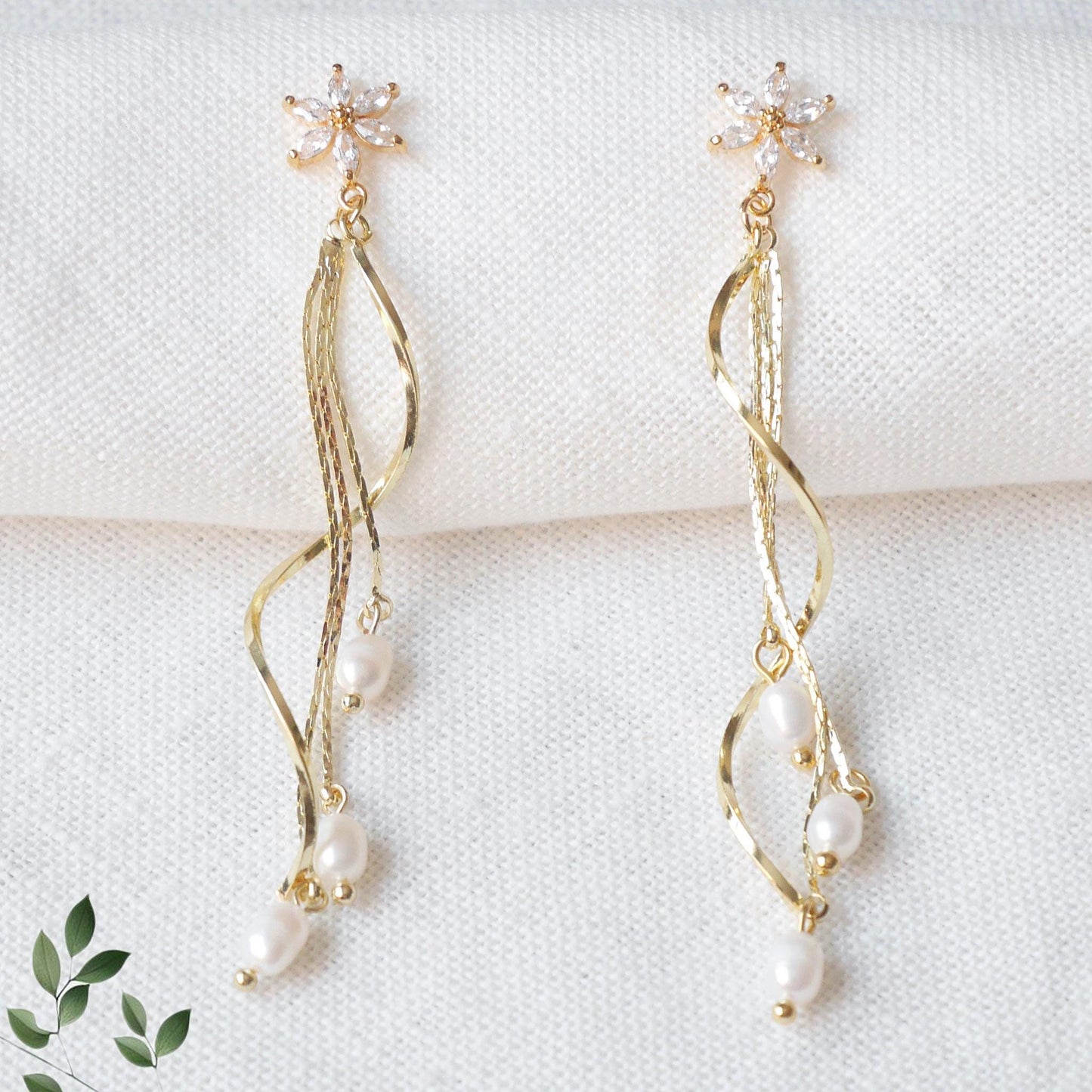 Long bridal starflower earrings | Ethereal freshwater pearl dangle earring | Elegant wedding jewelry | Romantic anniversary gift for her