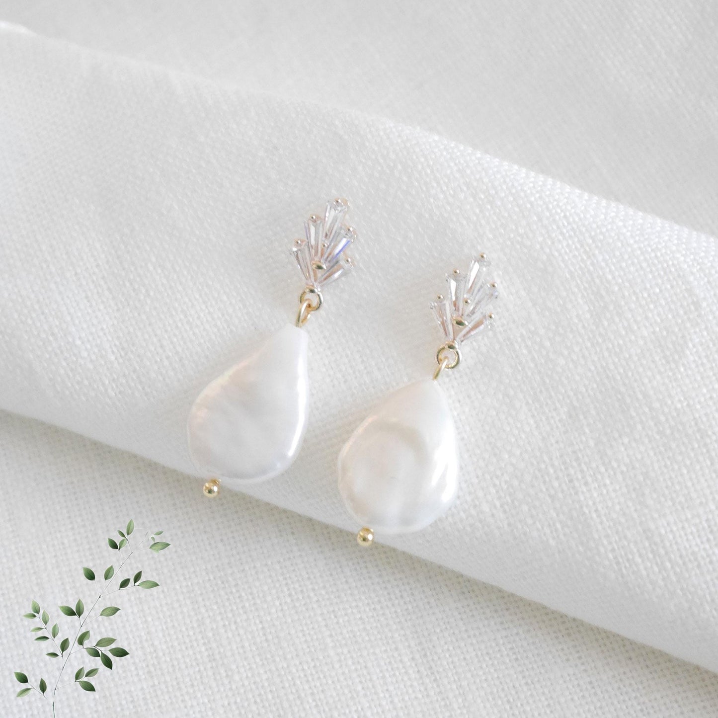 Freshwater pearl art deco earrings | Elegant big pearl earrings | Vintage style bridal pearl drop earrings | 1920s wedding earrings for her