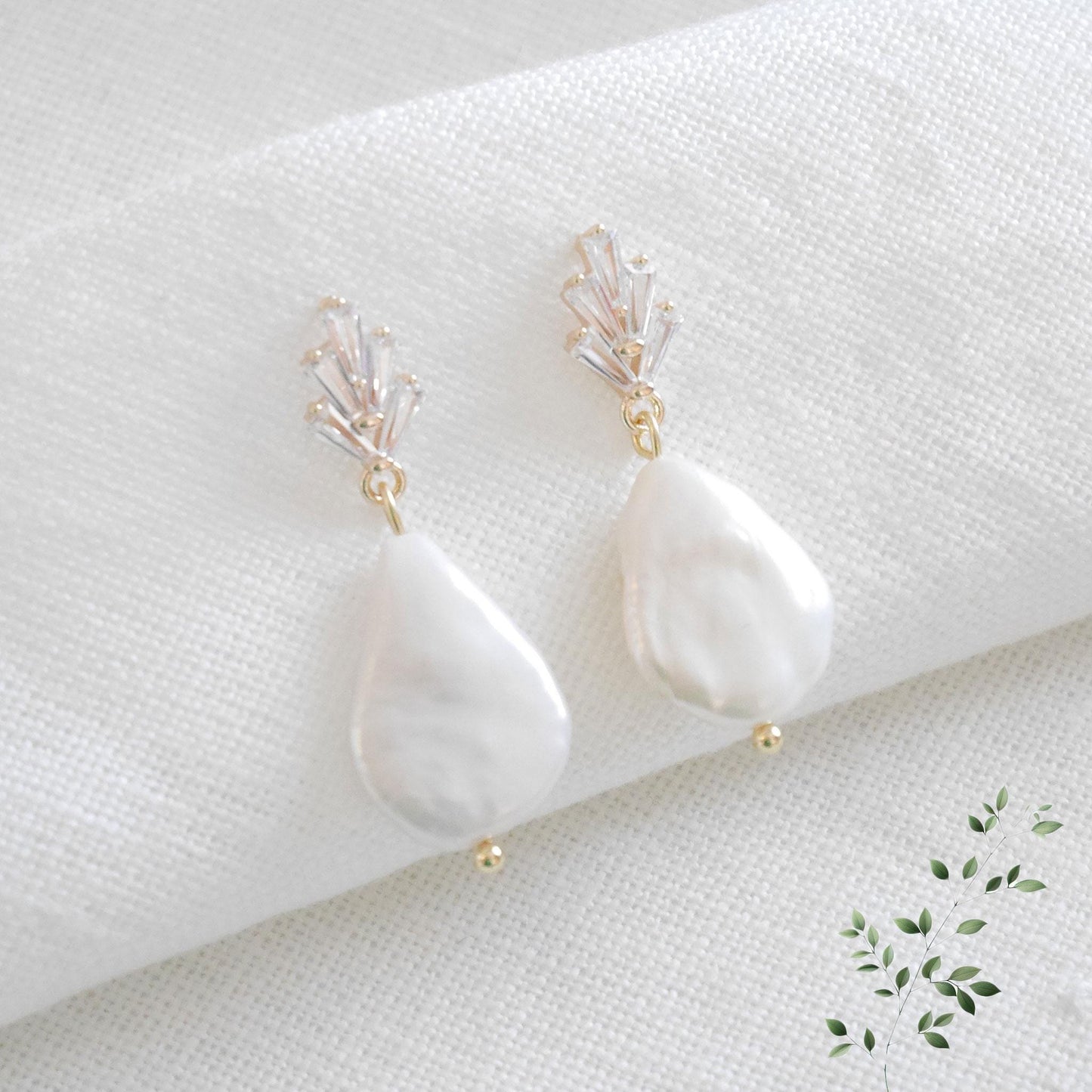 Freshwater pearl art deco earrings | Elegant big pearl earrings | Vintage style bridal pearl drop earrings | 1920s wedding earrings for her