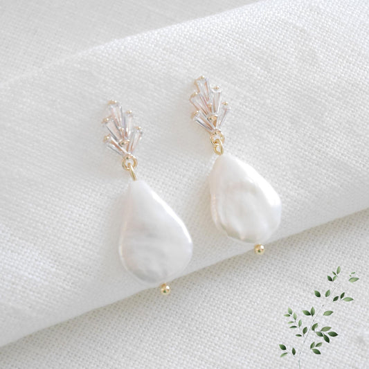 Freshwater pearl art deco earrings | Elegant big pearl earrings | Vintage style bridal pearl drop earrings | 1920s wedding earrings for her